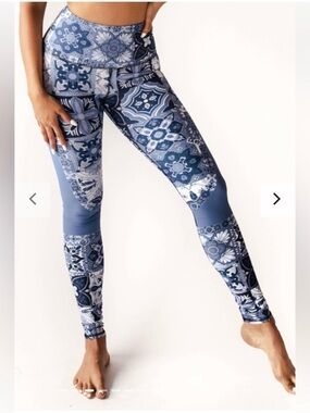 Yoga Democracy Mosaic Leggings Size M Eco-Friendly Extra Long